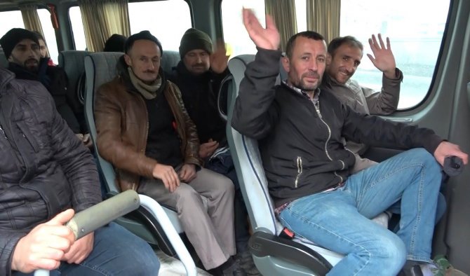 Gönüllü Madenciler Arama Kurtarma Çalışmalarına Katılmak İçin Deprem Bölgesine Hareket Etti