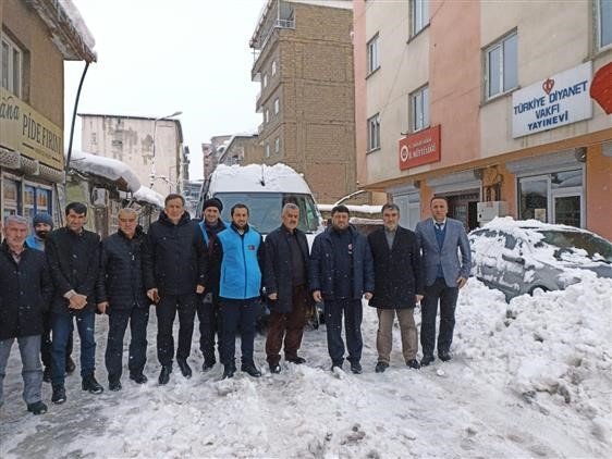 Hakkari Müftülüğünün Yardım Ekibi Yola Çıktı