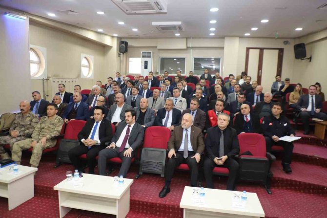 Hakkarili İş Adamlarından Deprem Bölgesi İçin 3 Milyon 700 Bin Tl Destek