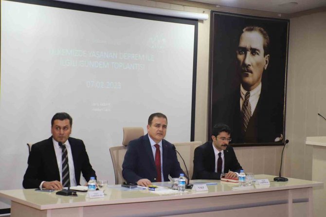 Hakkarili İş Adamlarından Deprem Bölgesi İçin 3 Milyon 700 Bin Tl Destek