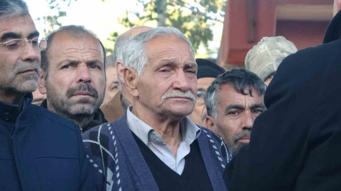 Depremde Hayatını Kaybeden Beyzanur Öğretmen Son Yolculuğuna Uğurlandı