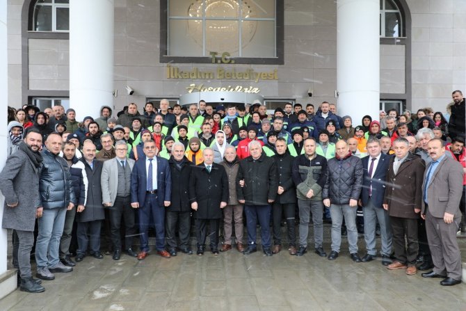 İ̇lkadım Depremzedeler İçin Tek Yürek
