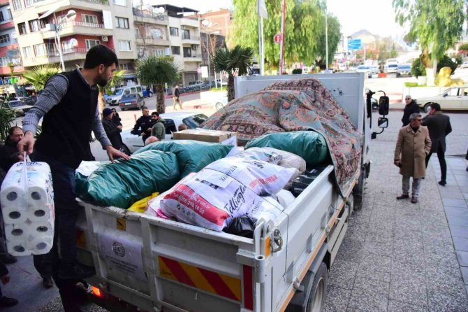 İ̇ncirliovalıların Yardımları Deprem Bölgesine Gönderildi