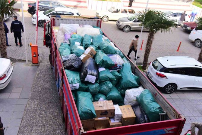 İ̇ncirliovalıların Yardımları Deprem Bölgesine Gönderildi