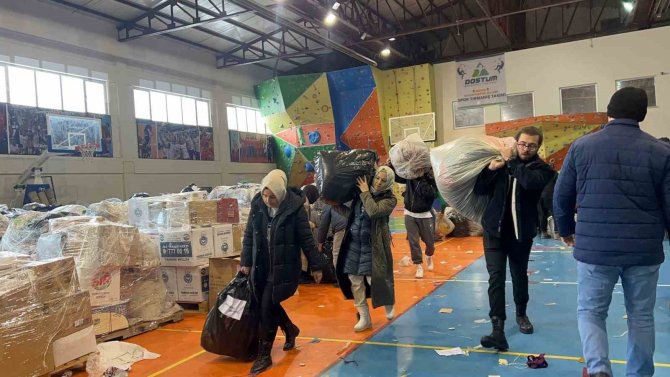 İ̇negöl’de Deprem Seferberliği Devam Ediyor