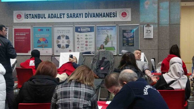 İ̇stanbul Adalet Sarayı’nda Depremzedeler İçin Kan Bağışı Seferberliği