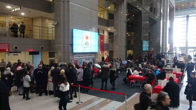 İ̇stanbul Adalet Sarayı’nda Depremzedeler İçin Kan Bağışı Seferberliği