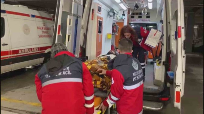 Kahramanmaraş Depreminde Yaralanan 11 Kişi İ̇stanbul Başakşehir Çam Ve Sakura Şehir Hastanesine Getirildi