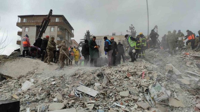 Şanlıurfa’da Arama Kurtarma Çalışmaları Sürüyor