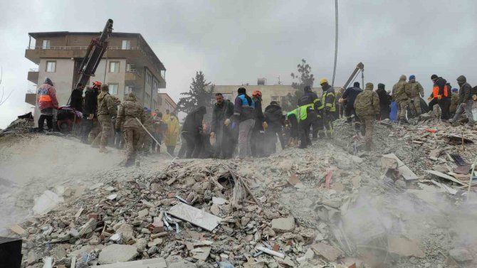 Şanlıurfa’da Arama Kurtarma Çalışmaları Sürüyor
