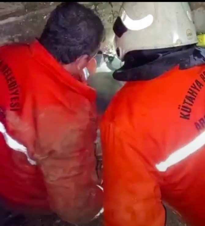 16 Yaşındaki Şevval, Enkazdan Altından Sağ Kurtarıldı