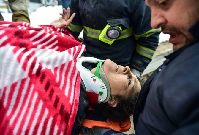Elbistan’da Bir Kişi Daha Enkaz Altından Kurtarıldı