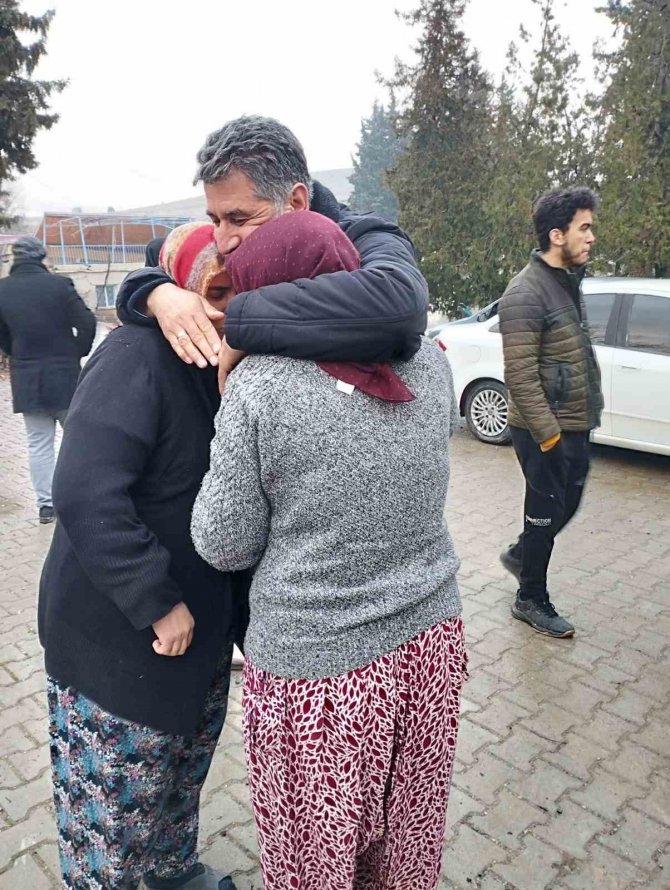 Kahramanmaraş’ta Arama Kurtarma Çalışmalarına Katılan Myp’li Çayır: "Yaraları Hep Birlikte Saracağız"