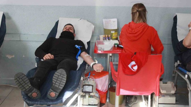 Kırklarelili Vatandaşlar Kan Merkezlerine Koştu: İ̇lk Günde Çok Sayıda Kan Bağışı Oldu