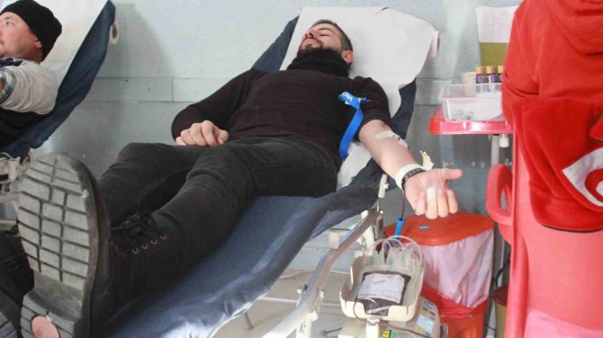 Kırklarelili Vatandaşlar Kan Merkezlerine Koştu: İ̇lk Günde Çok Sayıda Kan Bağışı Oldu