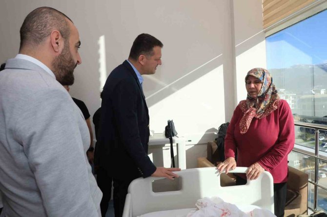 Alanya’ya Getirilen Depremzedelerin Tedavisine Başlandı