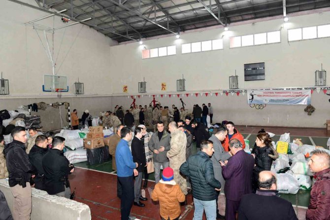 Çatak’ta Depremzedeler İçin Yardım Seferberliği