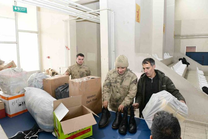 Çatak’ta Depremzedeler İçin Yardım Seferberliği