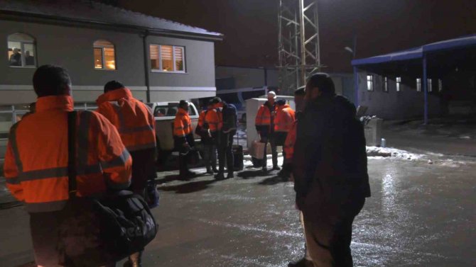 Ankara İ̇tfaiyesi Kahramanmaraş’ta Çalışmalarını Sürdürüyor: 20 Can Kurtarıldı