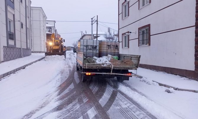 Karaman’da Kar Temizleme Çalışmaları