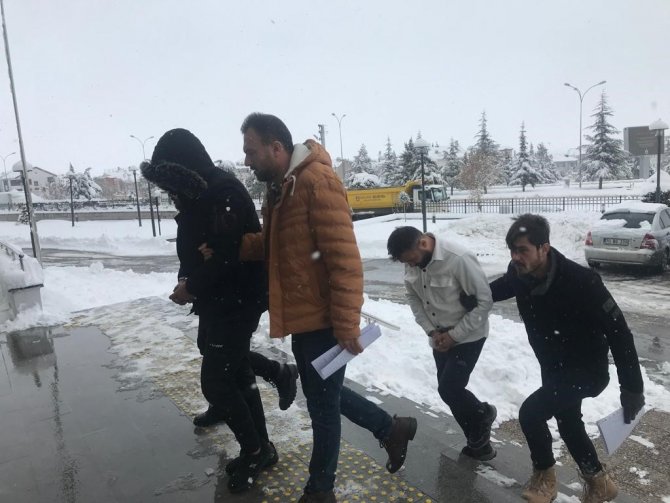 Karaman’da Uyuşturucudan 2 Kişi Tutuklandı