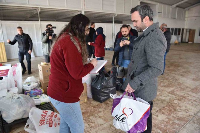 Kepez’den Deprem Bölgesine Yürekleri Isıtan Bağış