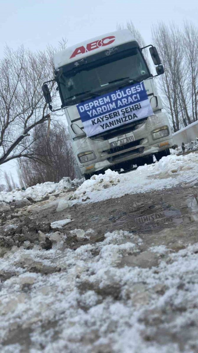 Und Kayseri’den 60 Tır Yardım Malzemesi