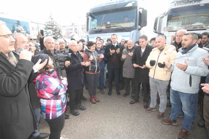 Beyşehir’den Hatay’a 6 Tır Dolusu Yardım Malzemesi Ve 2 Otobüs Gönüllü Dualarla Yola Çıktı
