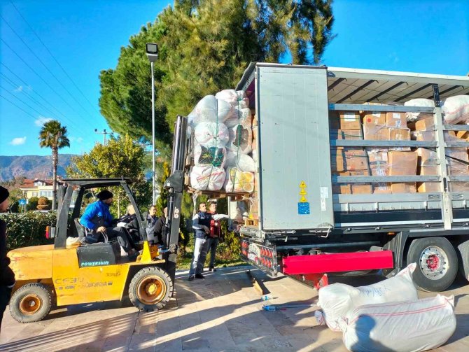 Yardım Tırı Köyceğiz’den Dualarla Yola Çıktı