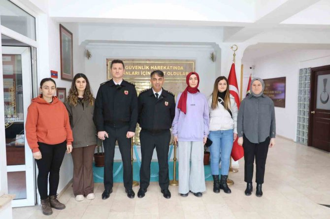 Manisa’dan 54 Jandarma Deprem Bölgesine Sevk Edildi