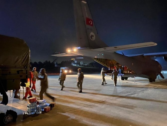 Msb: “Gelibolu’daki 2’nci Kolordu İ̇stihkam Alay Komutanlığımızda Görevli Askerlerimiz Deprem Bölgesine Hareket Etti”