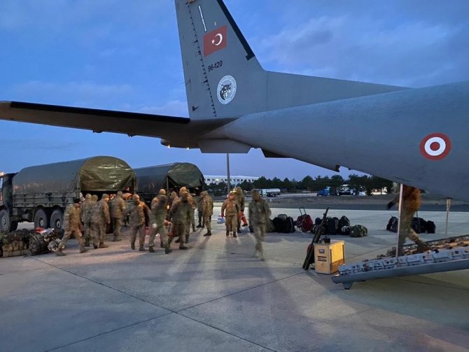 Msb: “Gelibolu’daki 2’nci Kolordu İ̇stihkam Alay Komutanlığımızda Görevli Askerlerimiz Deprem Bölgesine Hareket Etti”