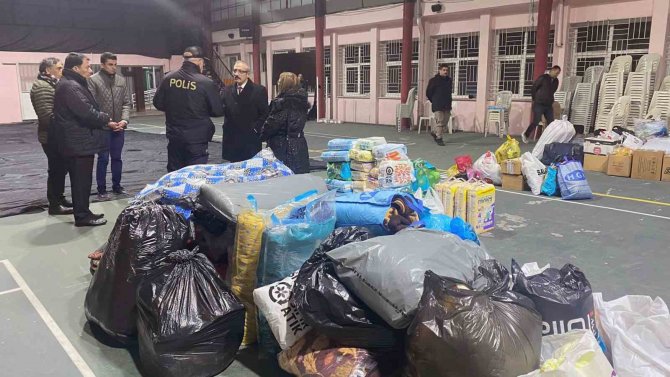 Muğla’dan Deprem Bölgesine 31 Tır Yardım Gönderildi