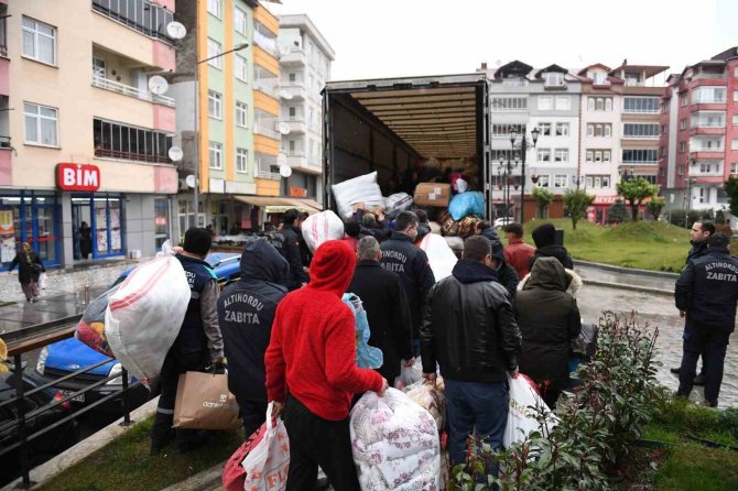 Altınordu’dan Deprem Bölgelerine Yardım