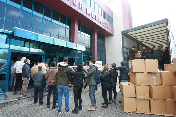 Paü Depremzedeler İçin Seferber Oldu