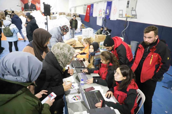 Şile Belediyesi Depremzedeler İçin Yardım Kampanyası Başlattı