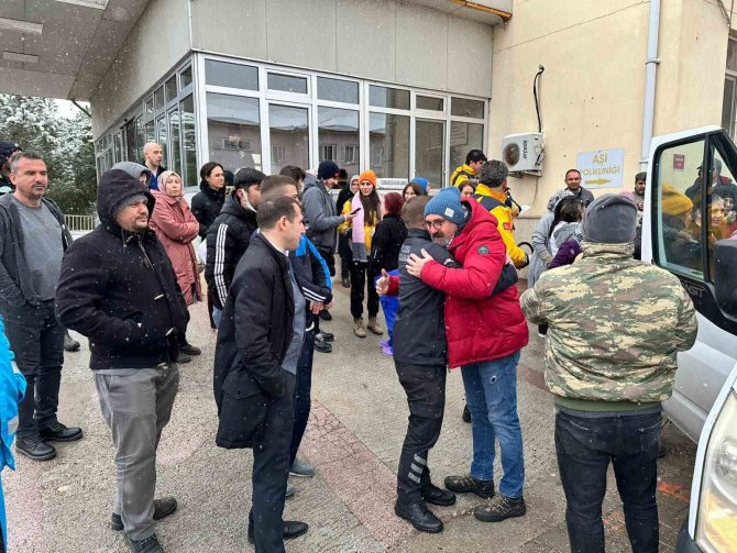 Sındırgı’dan 14 Sağlık Çalışanı Deprem Bölgesine Hareket Etti