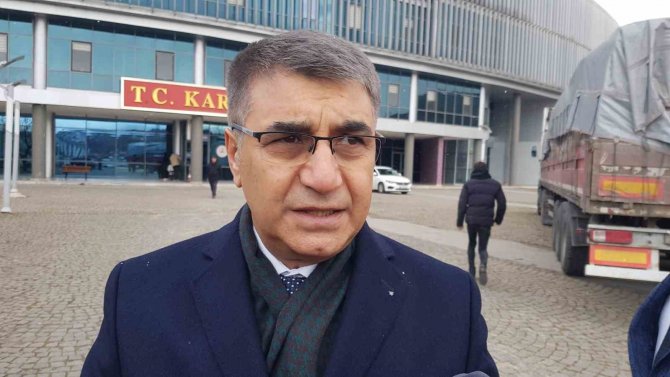 Depremzedeler İçin Hazırlanan Yardım Tırı Yola Çıktı