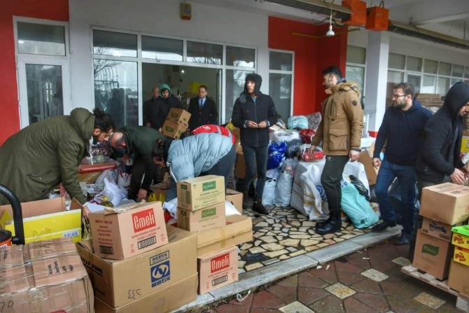 Yenişehir’den 8 Tır Yardım Malzemesi Yola Çıktı
