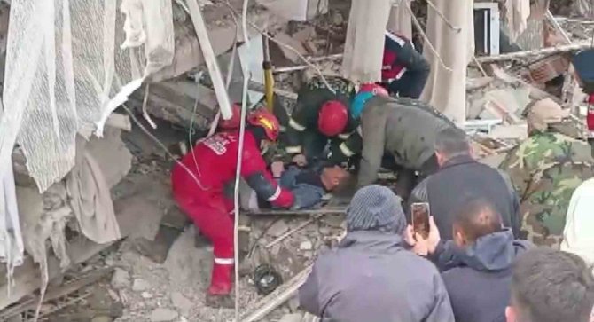 5 Yaşındaki Yusuf Ve Bir Depremzedenin 56 Saat Sonra İnanılmaz Kurtuluşu