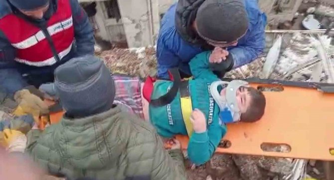 5 Yaşındaki Yusuf Ve Bir Depremzedenin 56 Saat Sonra İnanılmaz Kurtuluşu
