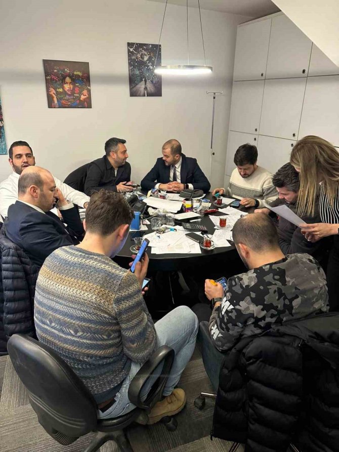 Ahlatcı Vakfı’ndan Depremzedelere 25 Milyon Liralık Yardım