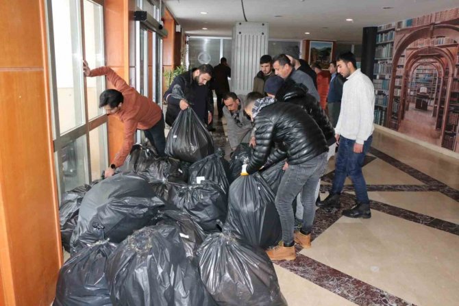 Hizan’dan Deprem Bölgesine Yardım Eli