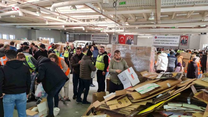 Öğretmenler, Depremzedeler İçin Seferber Oldu