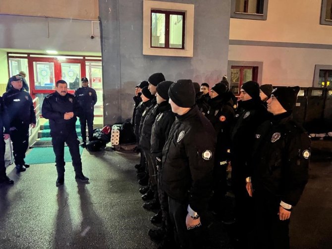 Bolu’dan Deprem Bölgesine 23 Bekçi Gönderildi