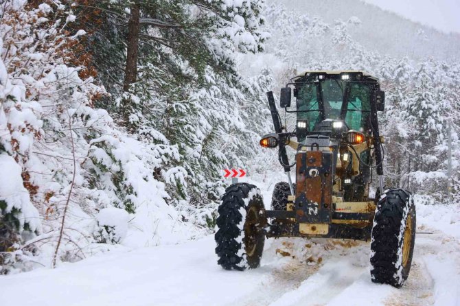 Bursa’da 540 Mahalle Yolu Ulaşıma Açıldı