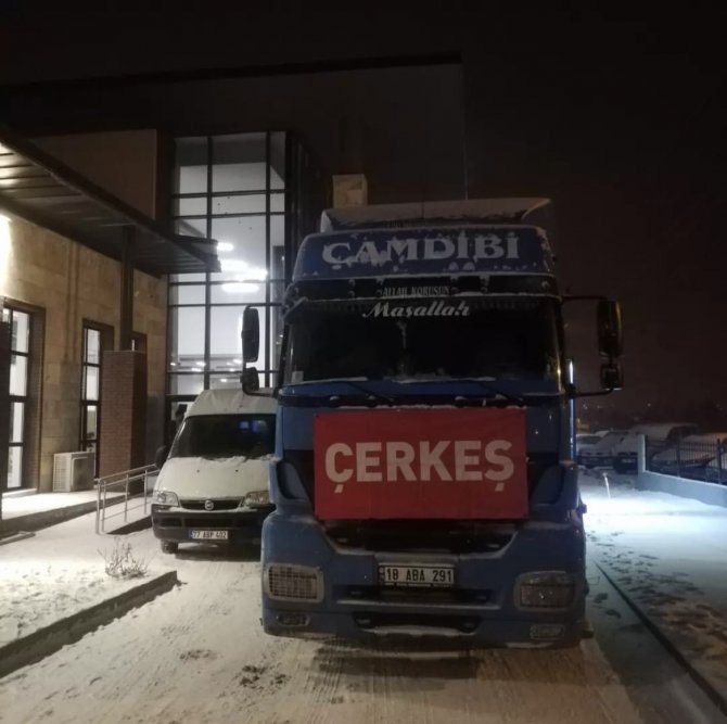Çerkeş’ten "Yardım" Seferberliği: 12 Tır Acil İhtiyaç Malzemesi Yola Çıktı