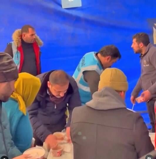 Çiçekdağı Ve Mucur Belediyesi Deprem Bölgesinde Depremzedelere Destek Oluyor