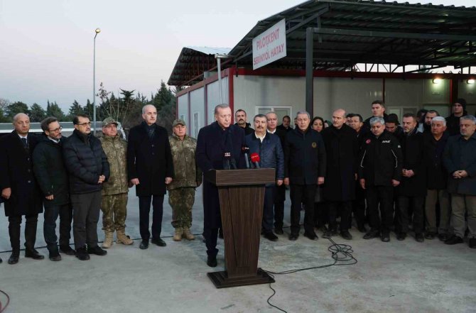 Cumhurbaşkanı Erdoğan: "Vefat Sayısı 9 Bin 57, Yaralı Sayımız 52 Bin 979"