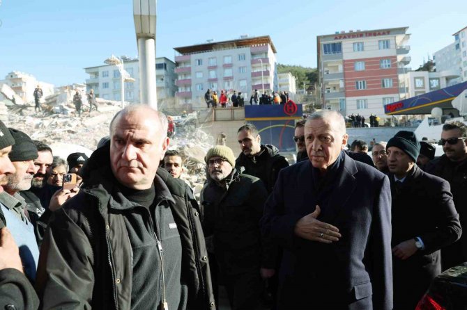 Cumhurbaşkanı Erdoğan Depremin Vurduğu Pazarcık’ta İncelemelerde Bulundu